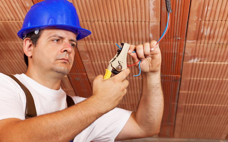 je recherche un électricien Paris 3